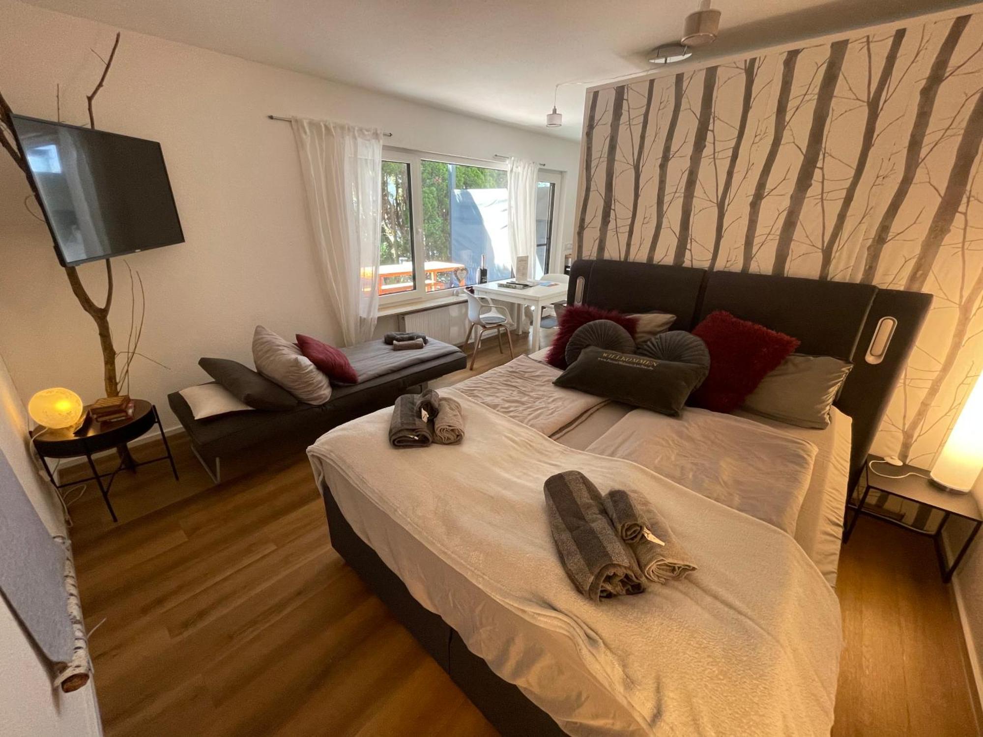 Rosmarin - Kuschelige Fewo - Romantik & Entspannung Im Whirlpool Auf Privater Terrasse, Ruhe & Hund Willkommen - By Ferienwohnenamsee - อูเบอร์ลิงเงน ภายนอก รูปภาพ
